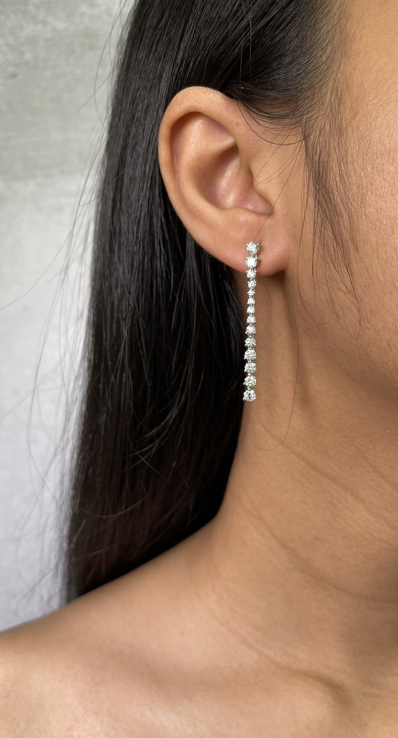 Graduate Diamond Drop Earrings (E4212)