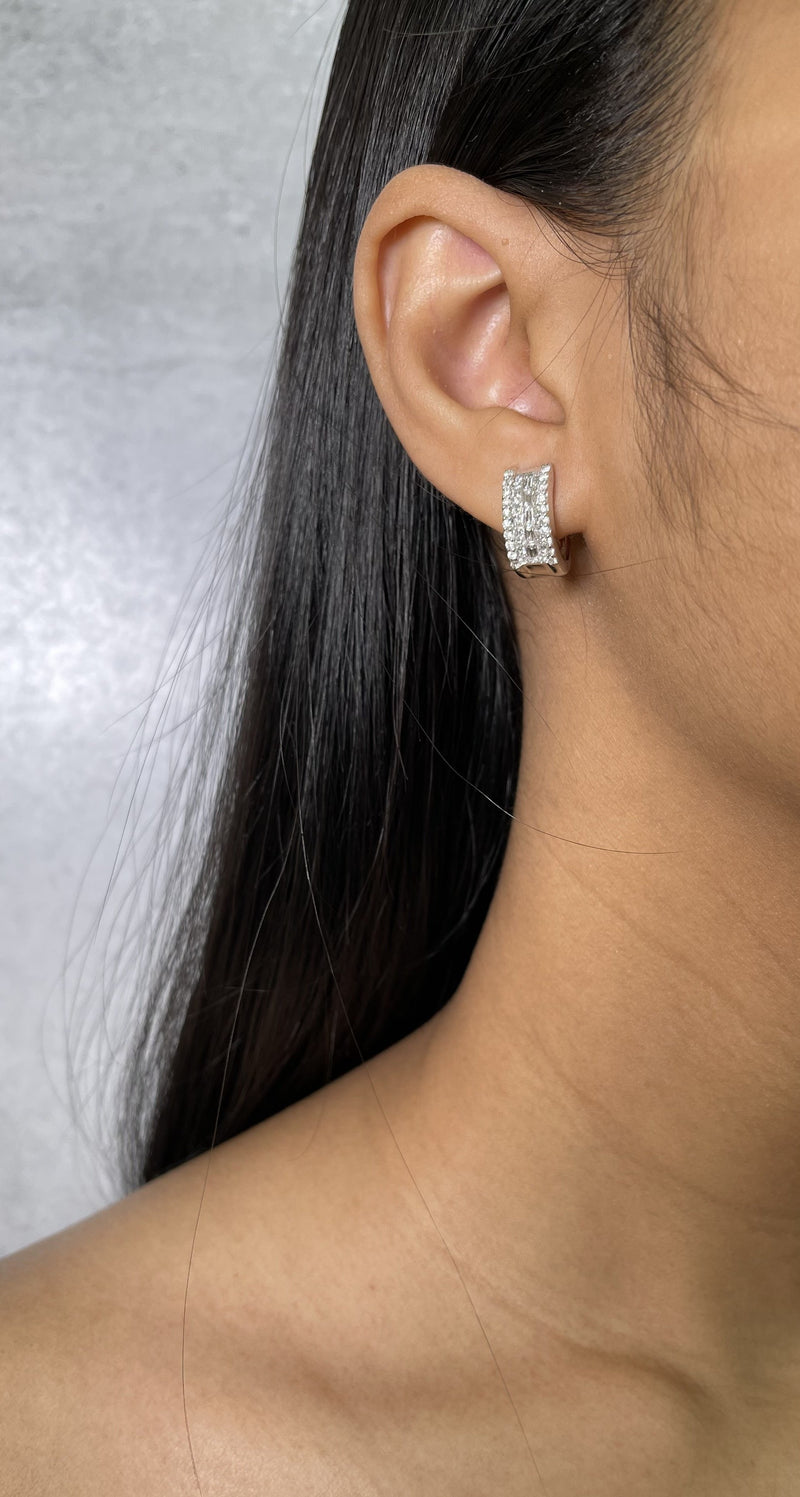 Diamond Baguette Huggie Earrings (E0417)